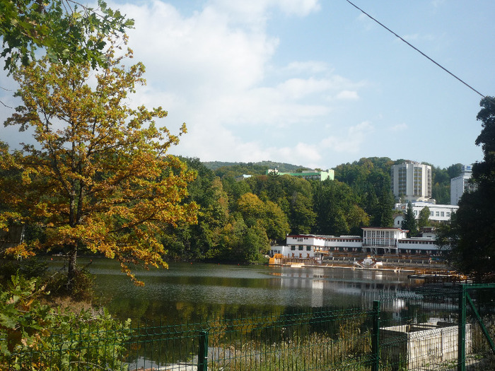 SOVATA  BAI + LACUL URSU  IN TOAMNA ANULUI 2011 +. - MOCANITA de la Sovata