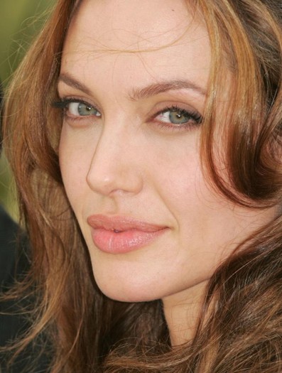 angelina-jolie-3 - angelina jolie