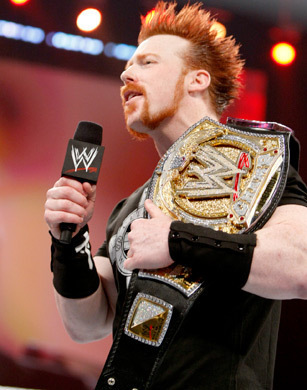 sheamus incantat...papusha deci tu mergi cumva cu cineva la bal