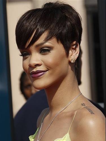 019486417-EX00 - rihanna