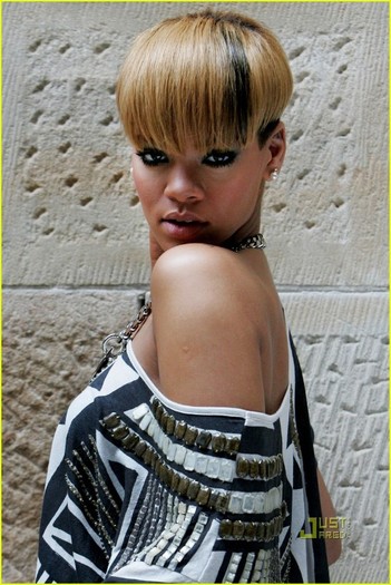 rihanna- - rihanna