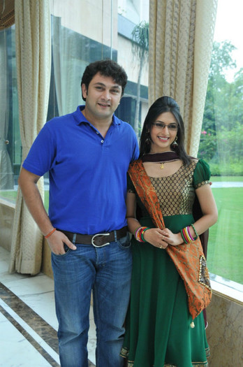 Rajesh-Kumar-&-Divyanka-Tri - De Modificat si Poze cu mn