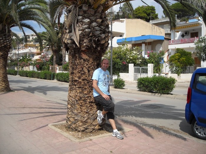 DSCN4178; Pe faleza in Secca Grande
