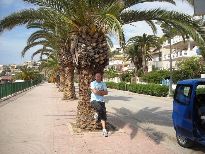 DSCN4179; Pe faleza in Secca Grande
