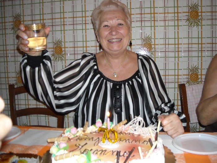 DSCN4219; Mama a implinit 70 de ani
