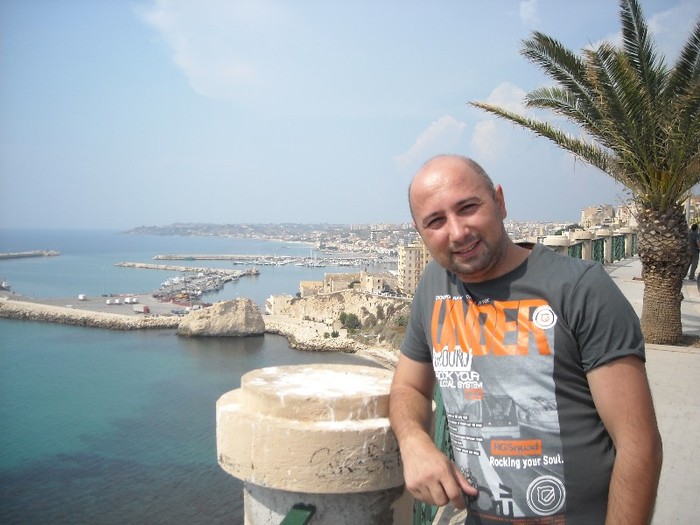 DSCN4264; Pe faleza In Sciacca
