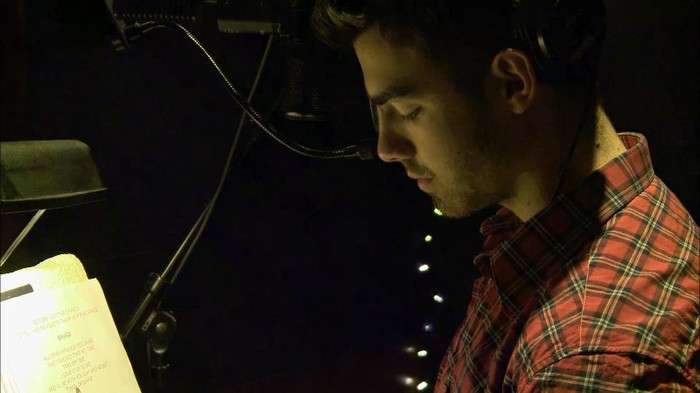 bscap0020 - Joe Jonas - VEVO News The Road To Fastlife Episode 1