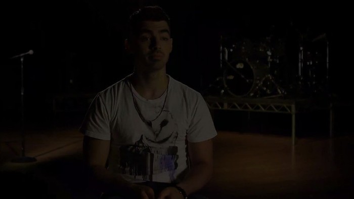 bscap0062 - Joe Jonas - VEVO News The Road To Fastlife Episode 1