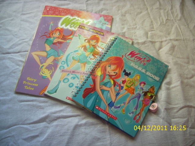 Carte de colorat,povesti,jurnal - Lucrurile mele Winx