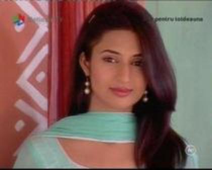 47203626_XNABJZRMK - xxDivyanka Tripathi-Divyaxx