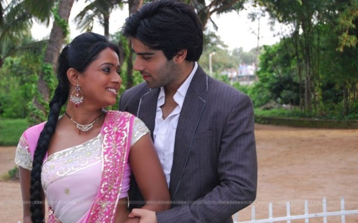 33317-ragini-dreaming-about-ranvir-in-sapna-babul-ka-bidaai - Sapna Babul Ka Bidaai