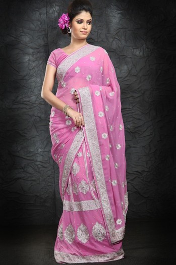 Latest-Lehenga-Style-Bollywood-Saree