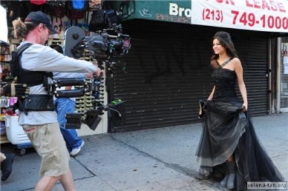 normal_073 - 12 02 2011 Filming Her new Music Video Graffiti in downtown Los Angeles