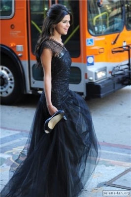normal_084 - 12 02 2011 Filming Her new Music Video Graffiti in downtown Los Angeles