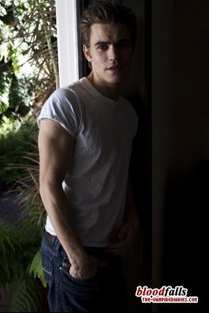 182226_10150106950673656_341371308655_6242455_6746975_n - Paul Wesley