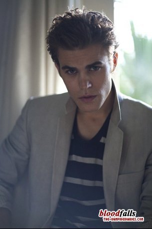 183706_10150106950598656_341371308655_6242453_7667275_n - Paul Wesley