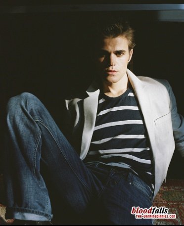 184018_10150106950878656_341371308655_6242461_1900652_n - Paul Wesley