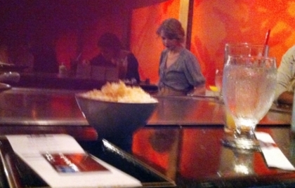 normal_05 - 26 09 2011 Dinning at Benihana in Beverly Hills with Taylor Swift