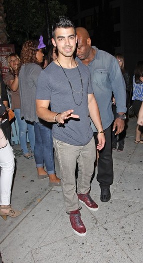 Joe+Jonas+Joe+Jonas+Leaving+House+Blues+West+bvaMDqDjdFYl - Joe Jonas Leaving House Of Blues In West Hollwyood