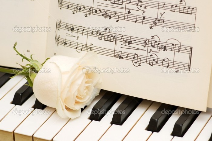 depositphotos_2604083-Romantic-concept----rose-on-piano
