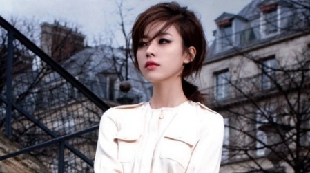 han-hyo-joo-models-ferragamo-for-harper-s-bazaar_1