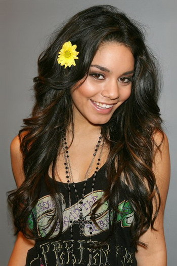 thumb_size1 - vanessa hudgens