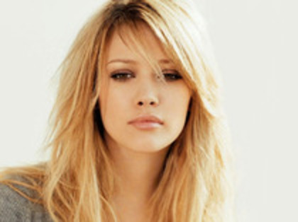 48771510 - Hillary duff