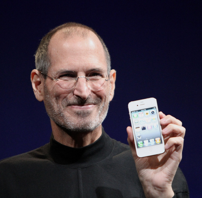 Steve_Jobs_Headshot_2010-CROP - In memoria lui Steve Jobs
