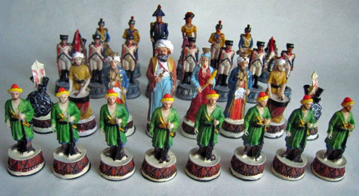 Piese de sah hand-made_Britans versus osmans_375 de lei.