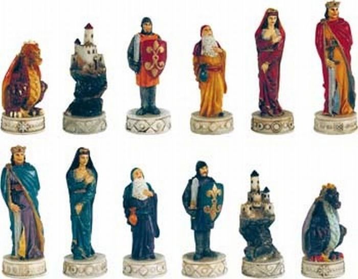 Piese de sah hand-made_Monster land_420 de lei.