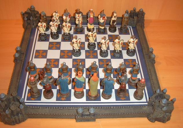 Set sah Hand-made_Crestini versus sarazini_ 915 lei