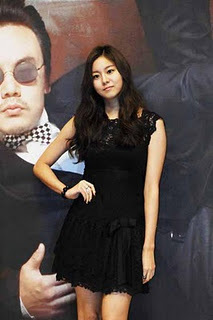 Uee2 (1)