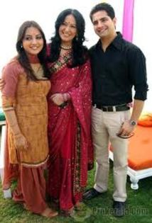 images (5) - Gayatri - Sonali Verma Husband