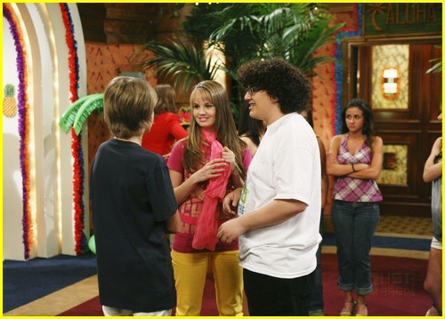 001 - The Suite Life on Deck 2008-2010 - Season 1 - Episode 21 - Double - Crossed