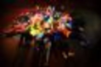 thumb_ldquo-la-la-band-rdquo-senzatia-verii-cea-mai-noua-trupa-din-showbiz-marca-media-pro-music-vid - Poze cu Pariu cu viata