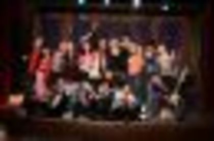 thumb_ldquo-la-la-band-rdquo-senzatia-verii-cea-mai-noua-trupa-din-showbiz-marca-media-pro-music-vid - Poze cu Pariu cu viata