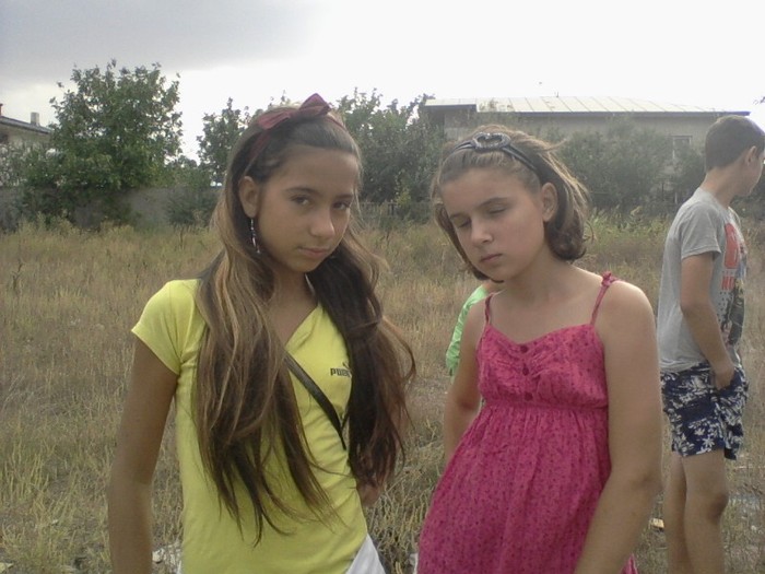 (eu)alyna si andreea