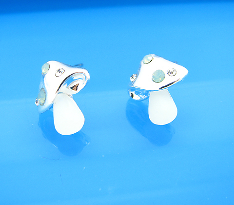 cercei-plcati-argint-ciupercute-1711E.19; magazinele juliana
magazin online www.cadouri-decoratiuni.com
