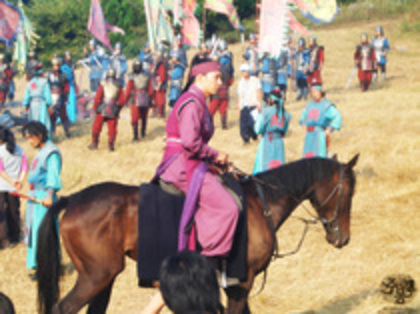 39394884_KZTCVSEOB - Jumong-in spatele camerei