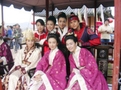 39990128_TEPDCHNQY - Jumong-in spatele camerei