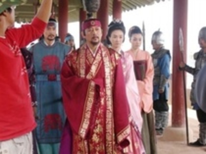 39990163_XKULPWXGG - Jumong-in spatele camerei