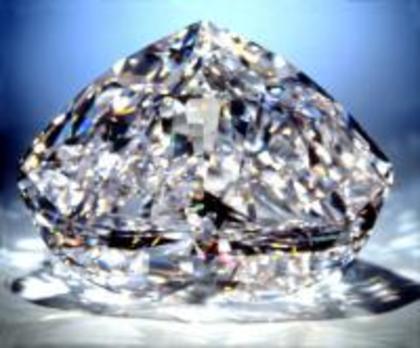 9d325a06f7dfd2a659b7f202f6435010 - diamante si bijuterii