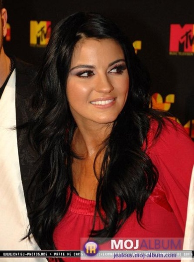 a - Maite Perroni