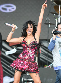 maite perroni moda atomica 7 - Maite Perroni