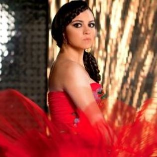 maite-perroni-250x250