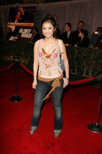 Brenda_Song_1235832291_2