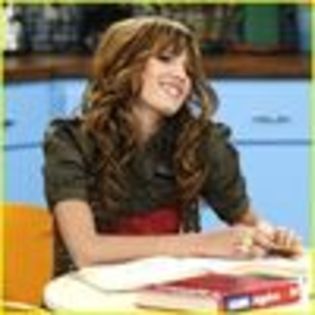 42429094_JFHFFEKQB - rocky si sisi