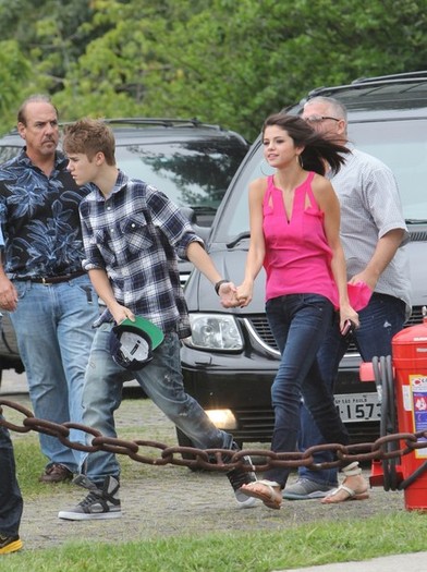 Selena Gomez Justin Bieber Selena Gomez Tour KjVINnOnsKYl