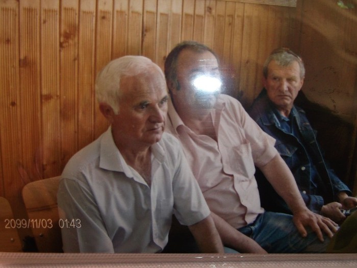 FRATIMIU'TI-A CRESCUT UN BEC IN NAS FRATIMIU'TI-A CRESCUT UN BEC IN NAS