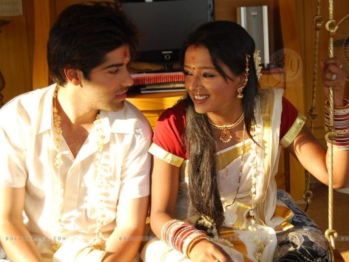 25573168_FVYJSEWLJ - culoarea fericiri